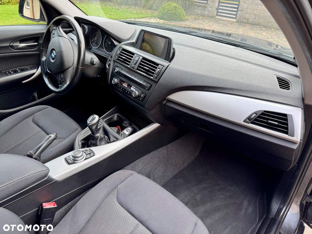 BMW Seria 1 118d Sport Line - 15