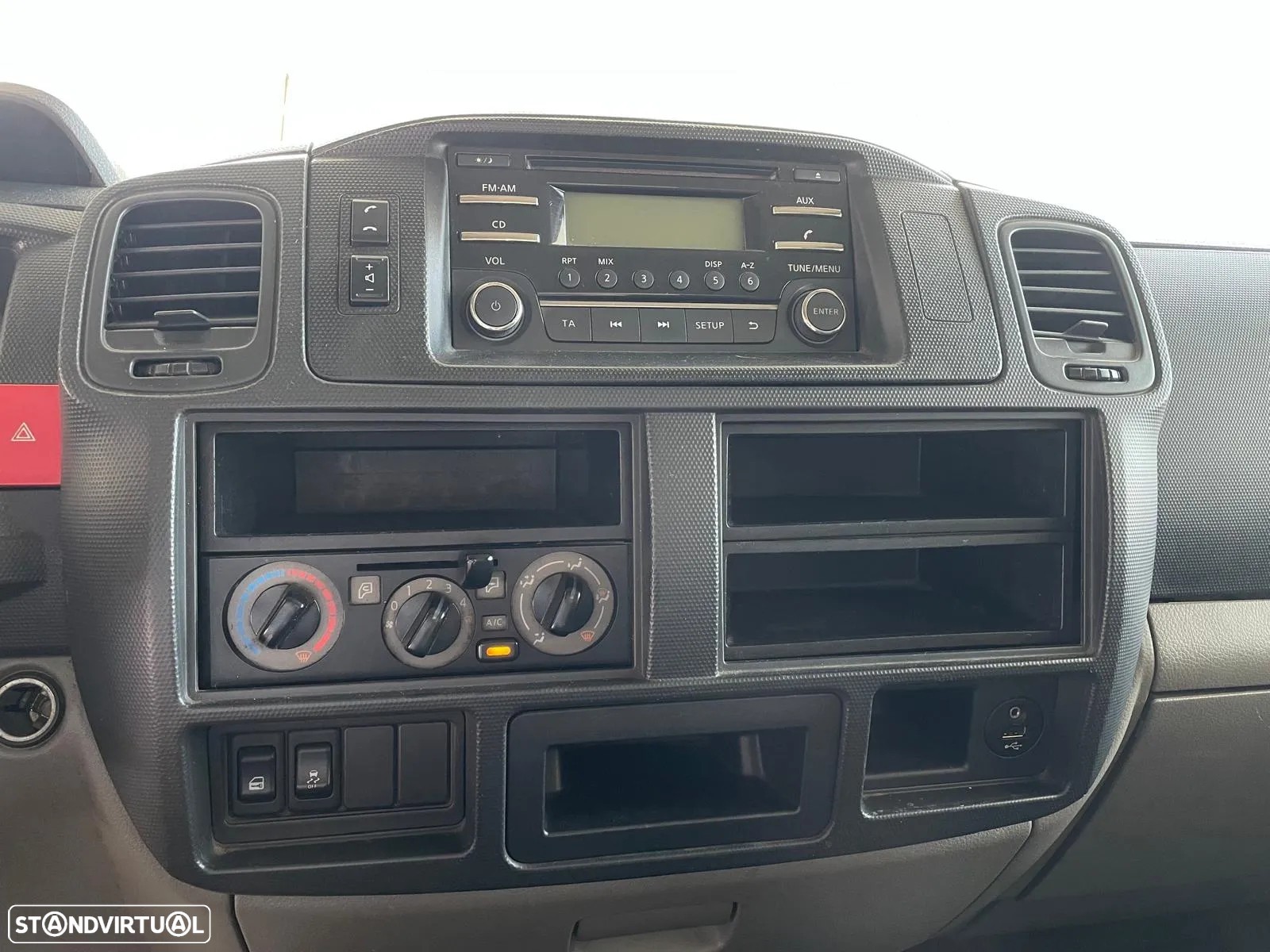 Nissan Cabstar NT400 35.13 3.0 DCI - 11