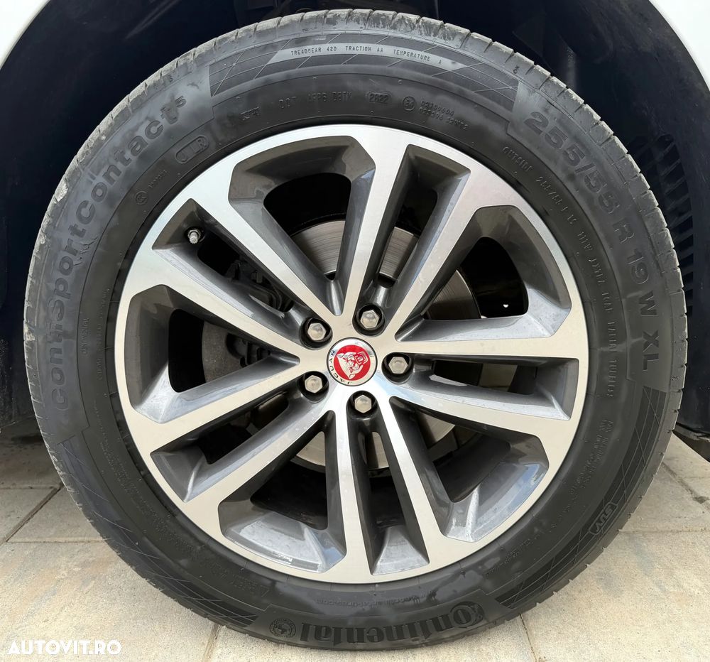 Jaguar F-Pace 20d AWD R-Sport - 23
