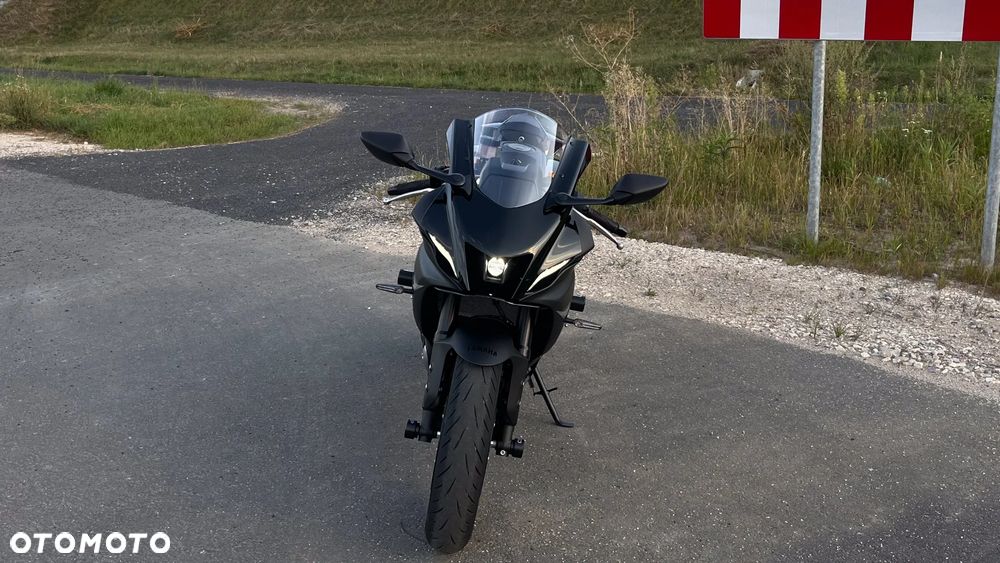 Yamaha R7 - 9