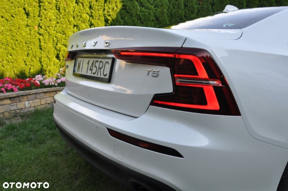 Volvo S60 T5 Drive-E Momentum - 24