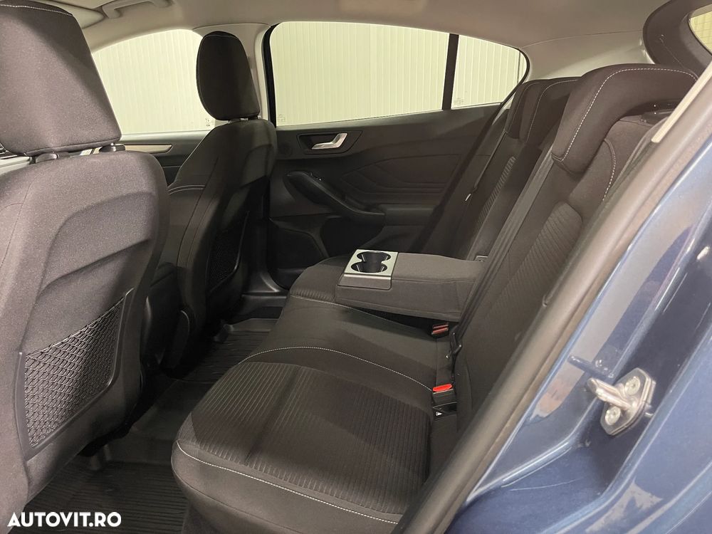 Ford Focus 1.0 EcoBoost MHEV Titanium - 11