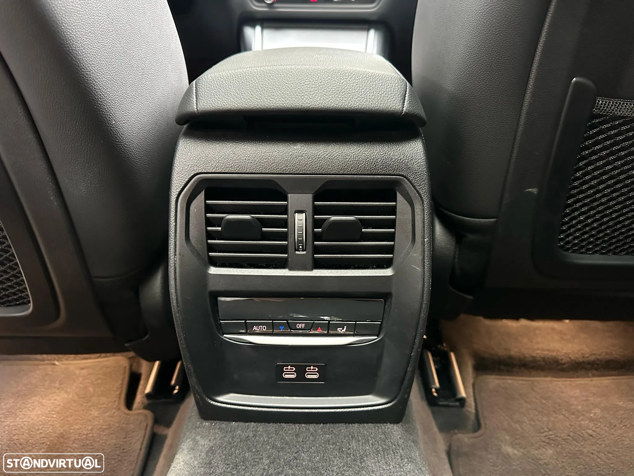 BMW 330 e Touring Pack Desportivo M Auto - 35