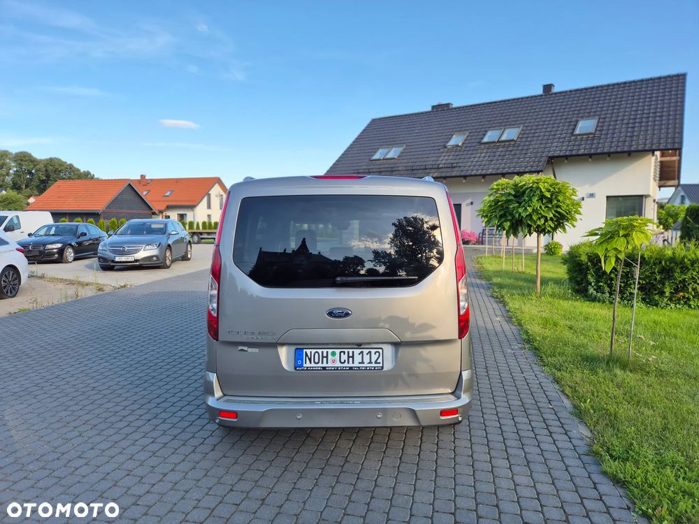 Ford Tourneo Connect Grand - 17