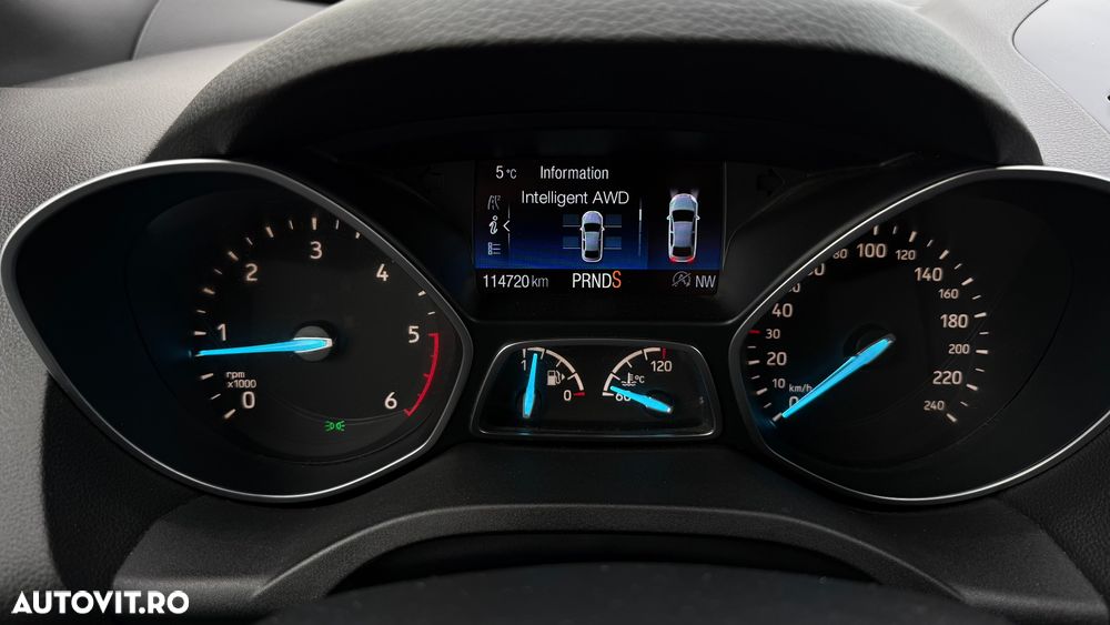 Ford Kuga 2.0 TDCi 4WD Powershift ST-Line - 21