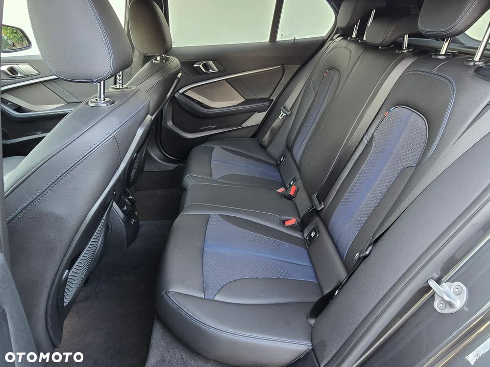 BMW Seria 1 120d xDrive M Sport - 15