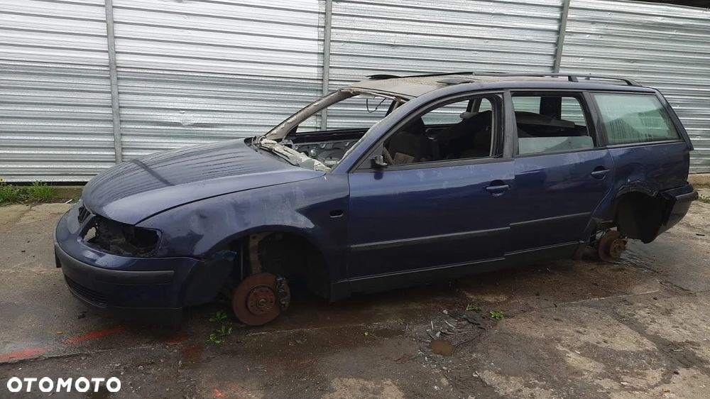 Tylko Części VW VOLKSWAGEN PASSAT B5 1.9TDI AJM 115KM 85kW KOMBI 96r–00r Lakier LN5Y - 5