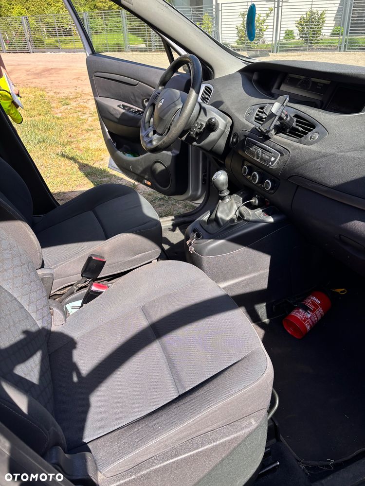 Renault Scenic - 9