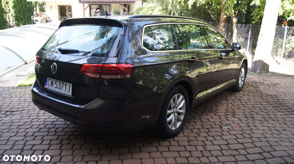 Volkswagen Passat 2.0 TDI (BlueMotion Technology) Comfortline - 4
