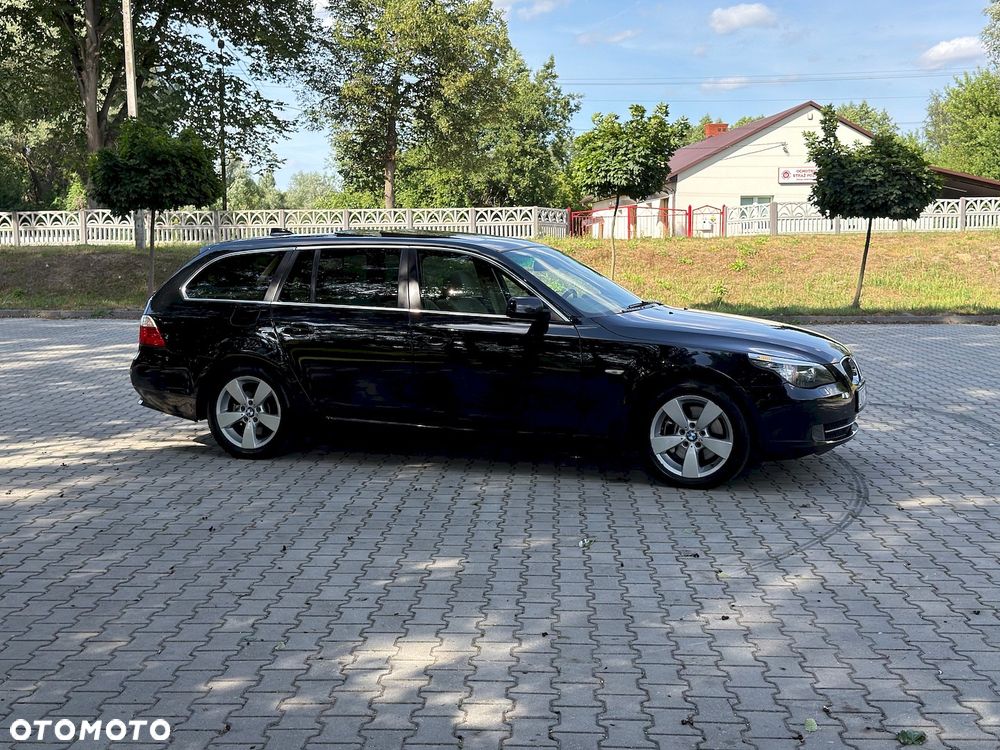 BMW Seria 5 525xd - 4