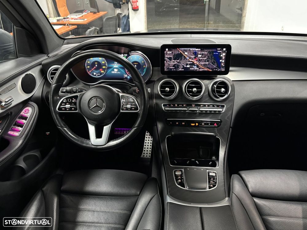 Mercedes-Benz GLC 300 e 4Matic 9G-TRONIC AMG Line - 20