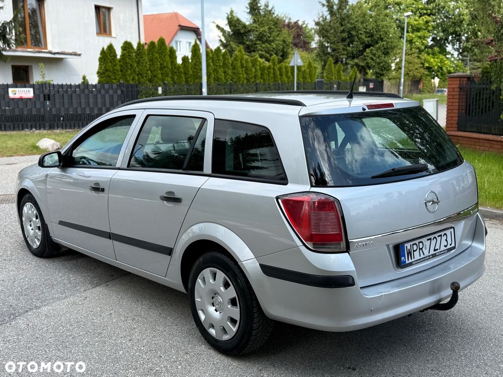 Opel Astra 1.6 Caravan - 10