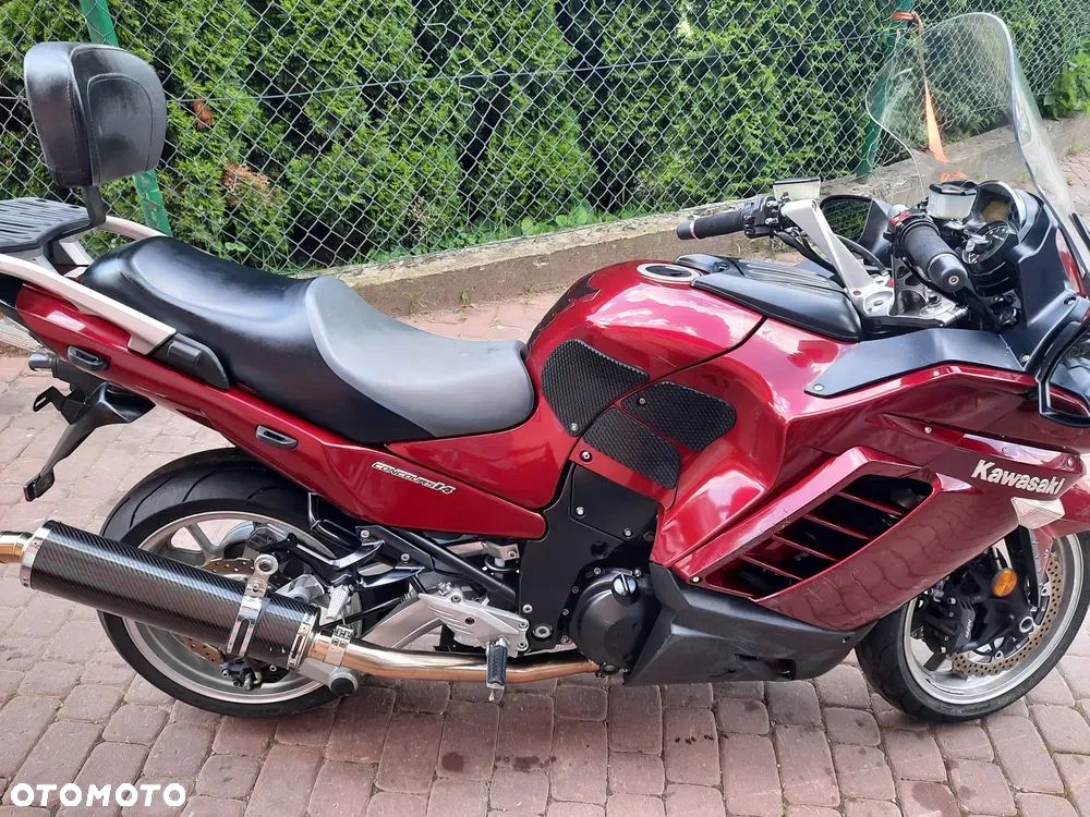 Kawasaki GTR - 3