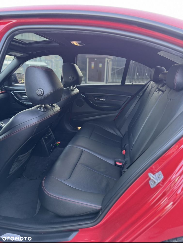 BMW Seria 3 328i Sport Line - 16