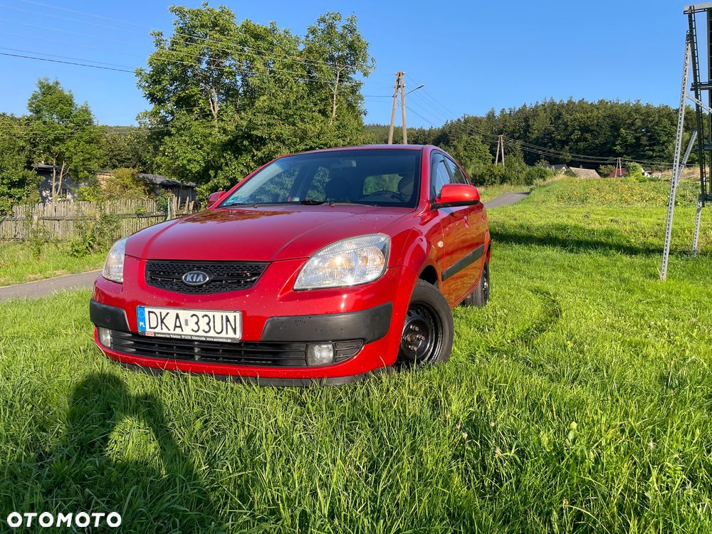 Kia Rio - 12