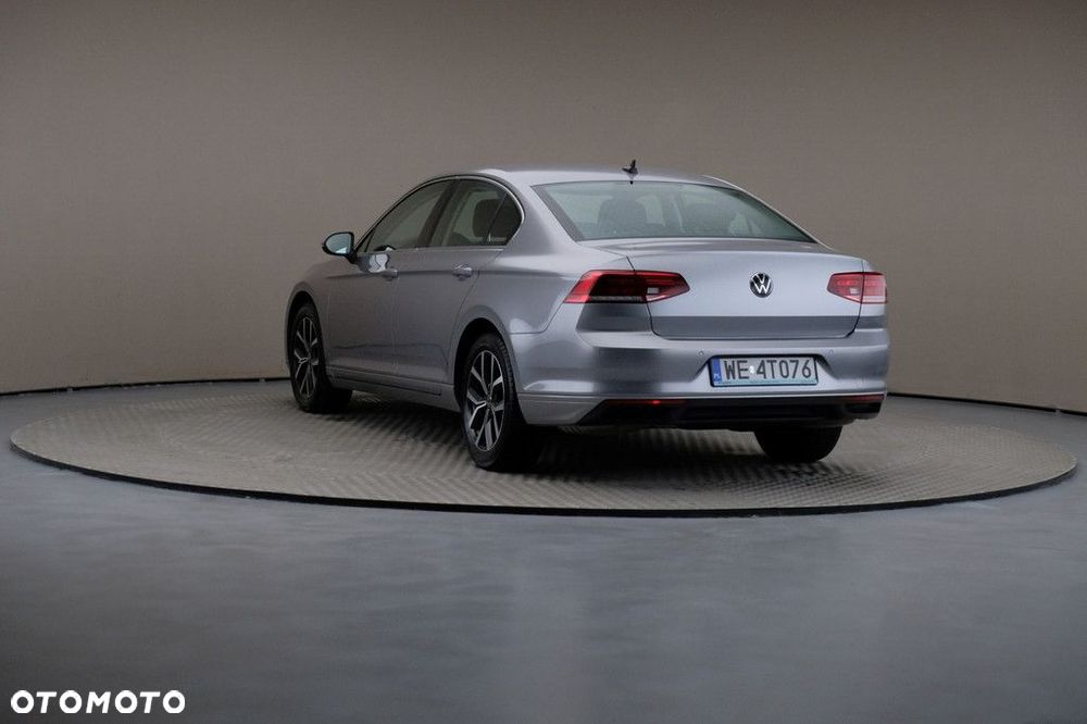 Volkswagen Passat 2.0 TSI Business DSG - 2