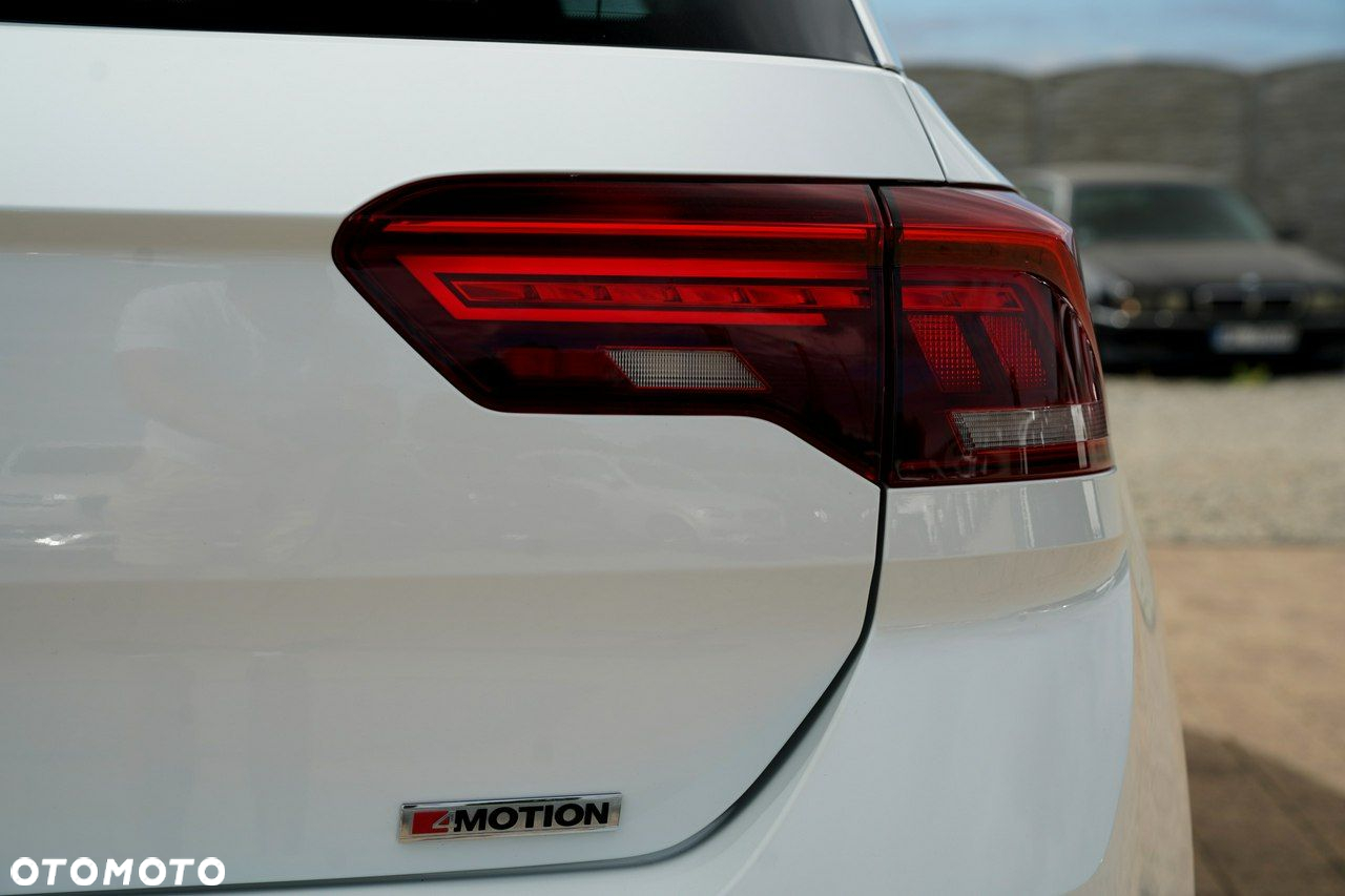 Volkswagen T-Roc - 16