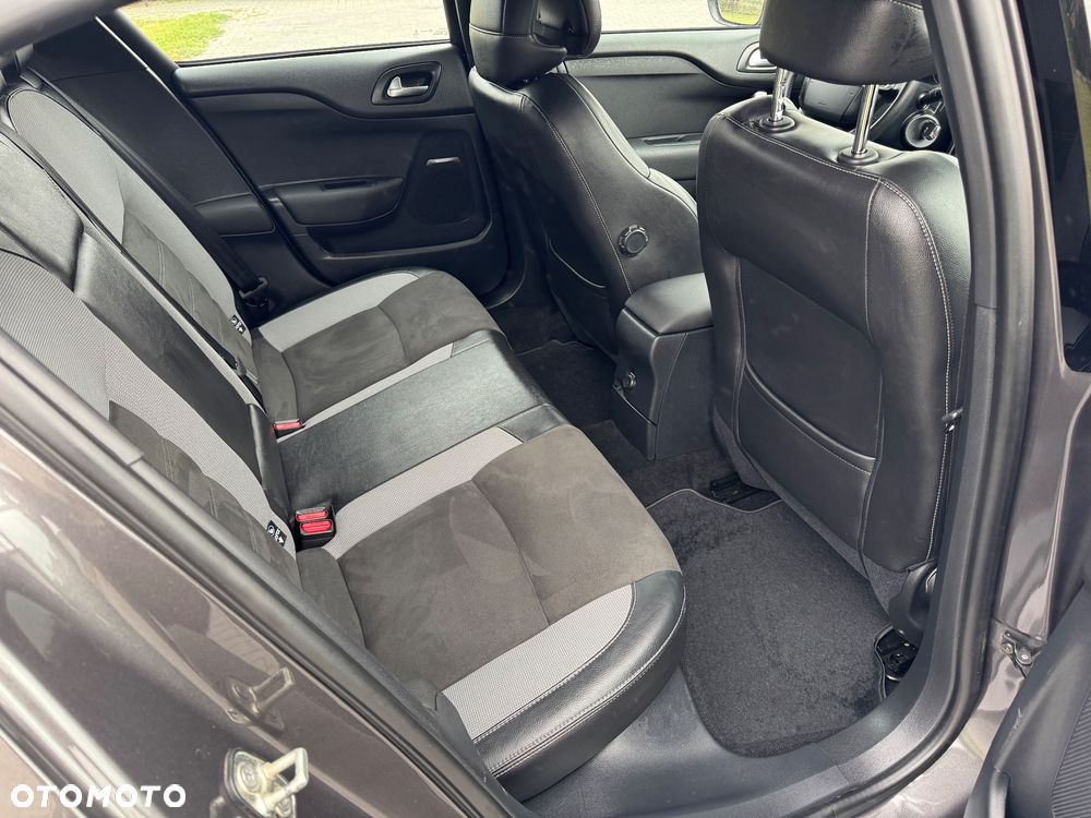 Citroën DS4 e-HDi 115 Chic - 30