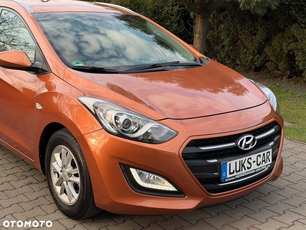 Hyundai i30 1.6 Comfort - 16