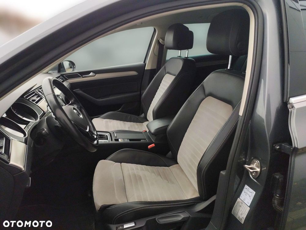 Volkswagen Passat 2.0 TDI BMT Highline DSG - 11