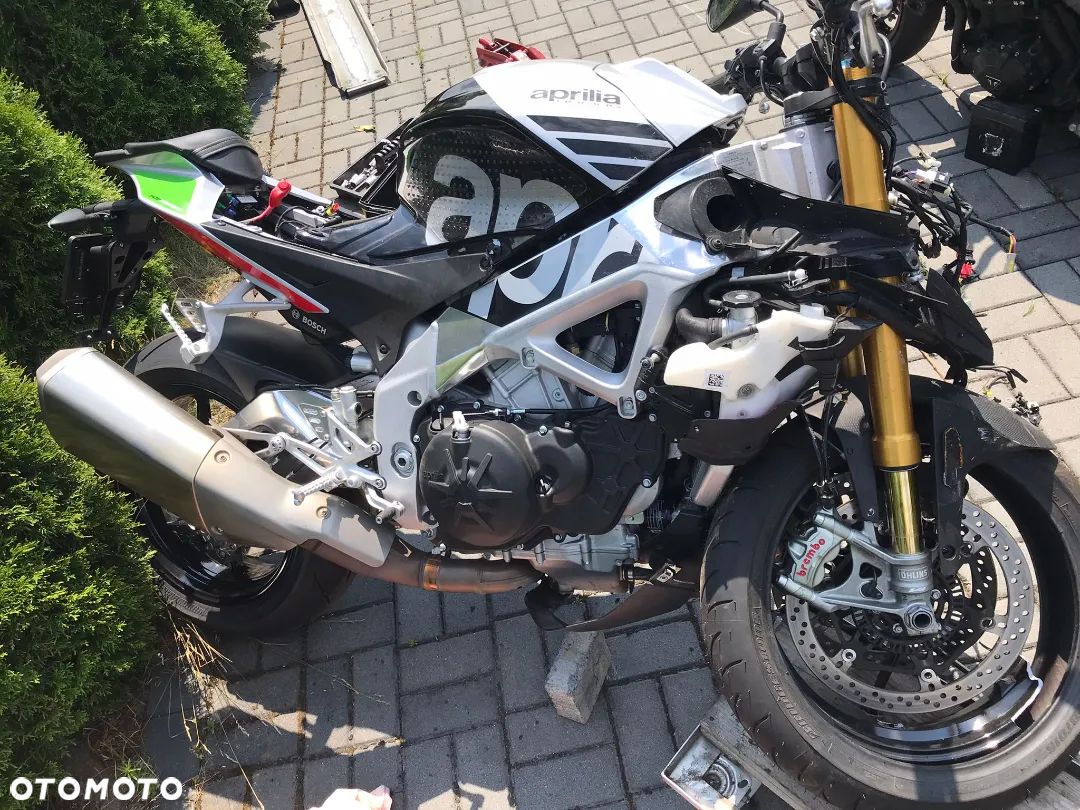 Aprilia Tuono 1100 Factory rama uszkodzona CH siedzenie tył - 1
