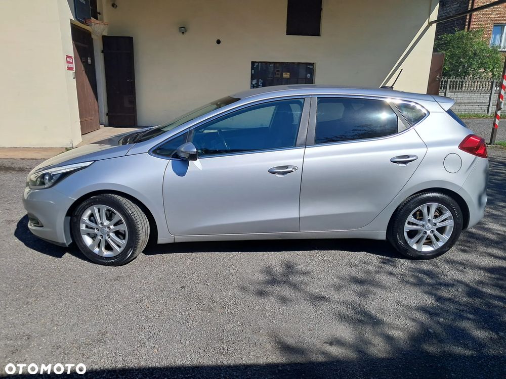 Kia Ceed 1.4 CVVT Attract - 2