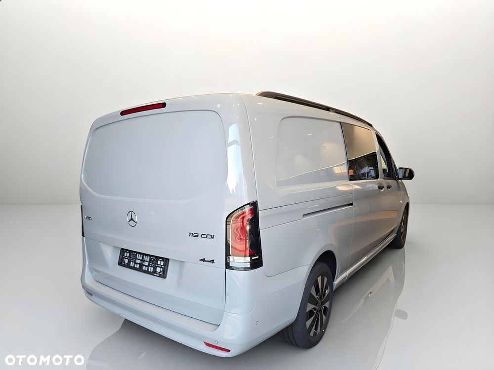 Mercedes-Benz Vito 119 CDI 4x4 Mixto - 2