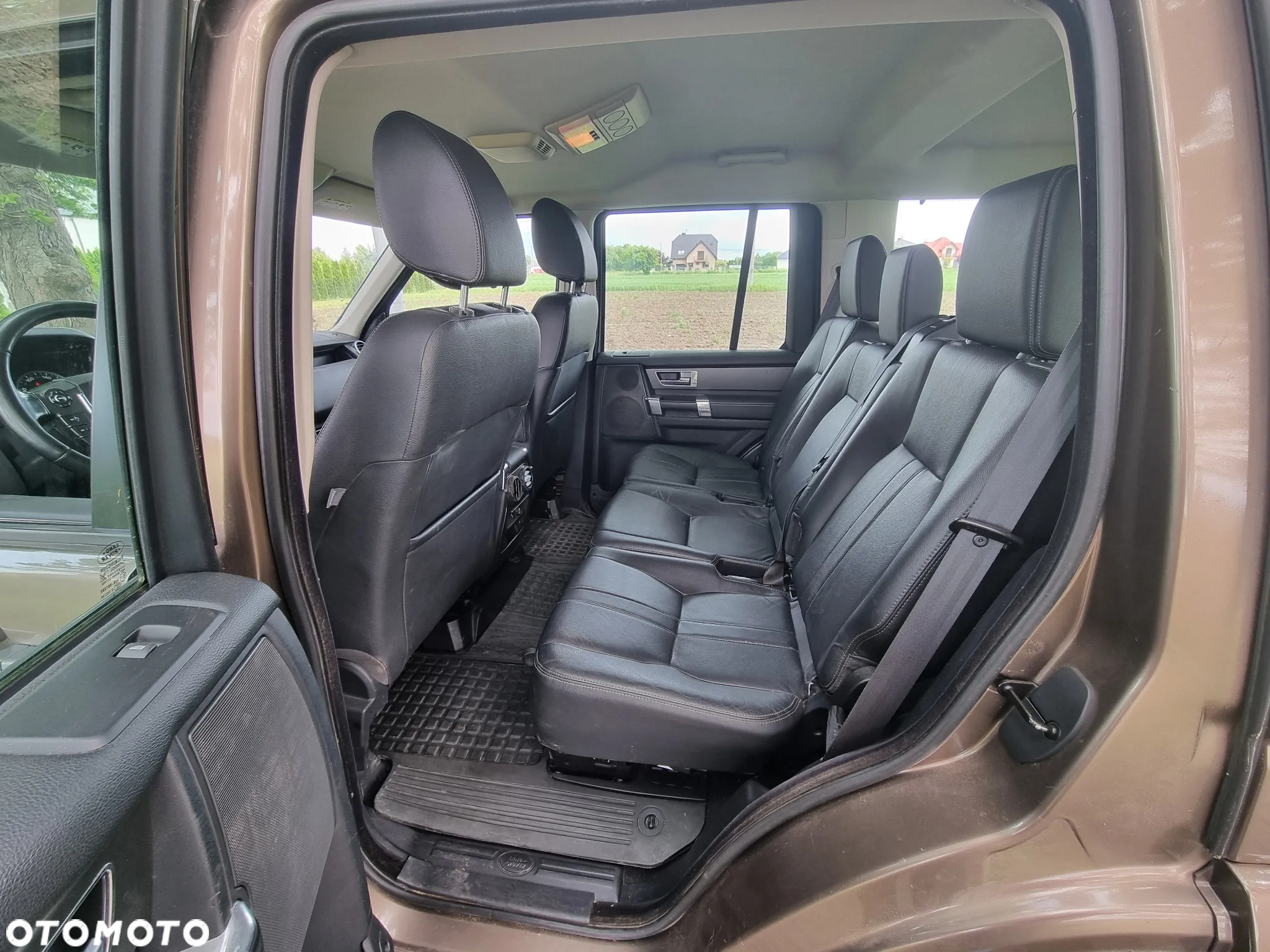 Land Rover Discovery IV 3.0D V6 HSE - 28