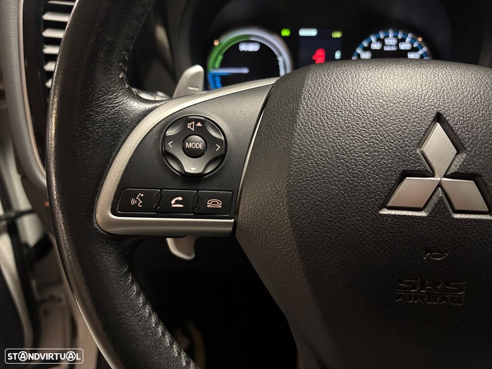 Mitsubishi Outlander - 11