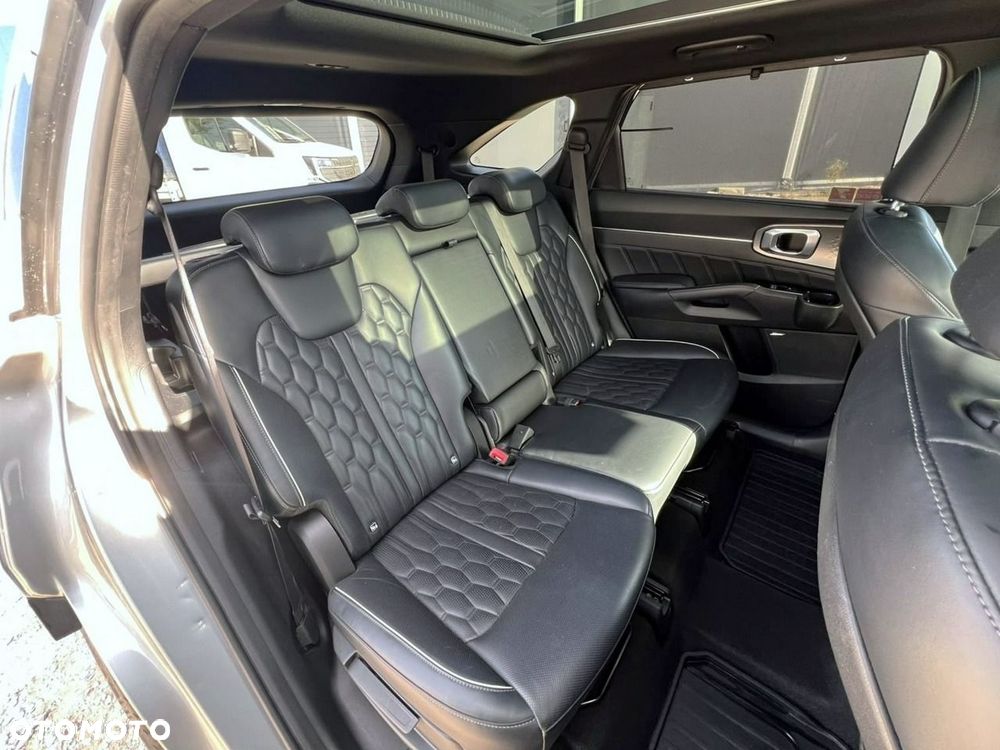 Kia Sorento - 11