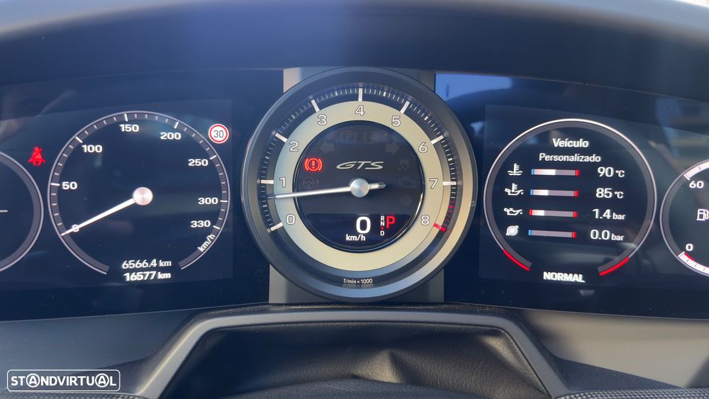 Porsche 911 (992) Carrera 4 GTS PDK - 16