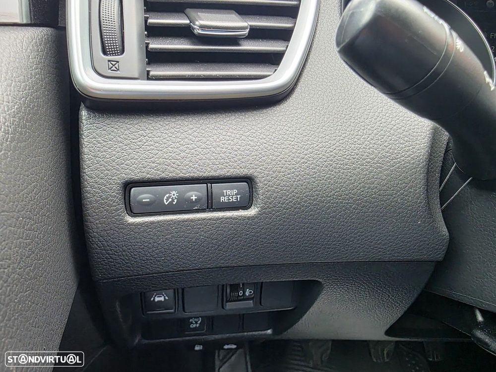 Nissan Qashqai 1.5 dCi N-Connecta J18 - 23