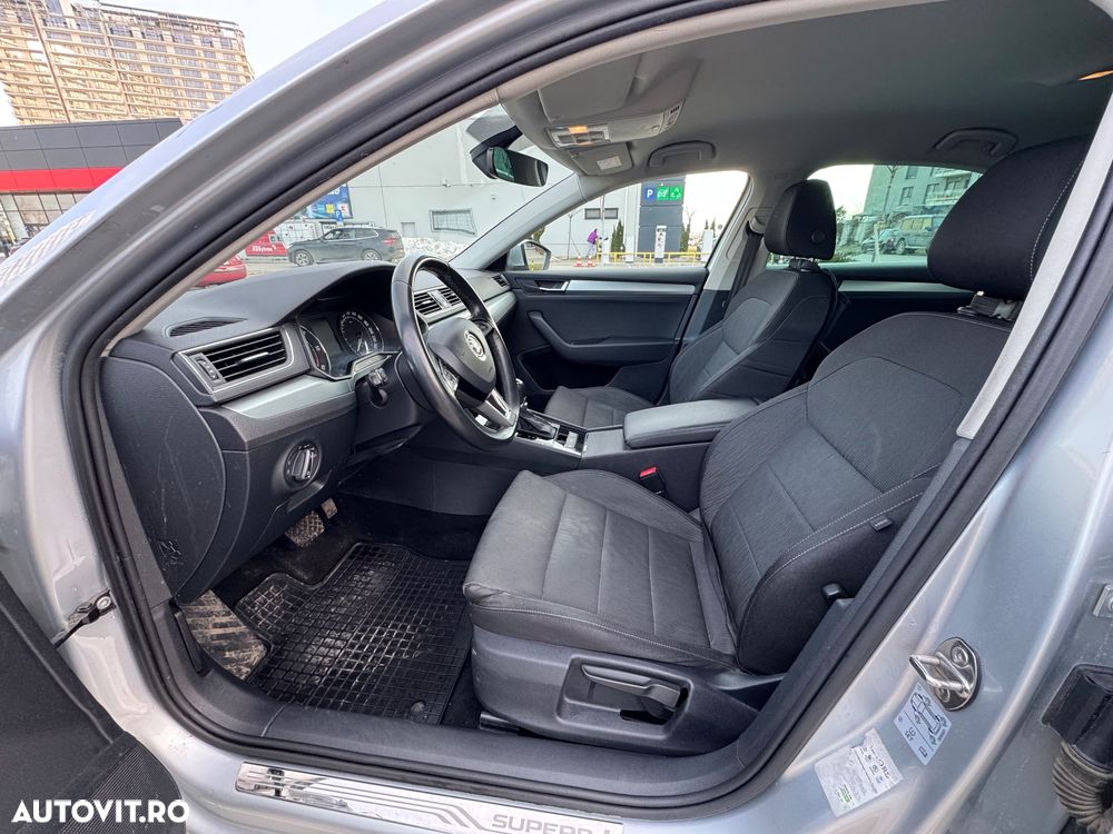 Skoda Superb 2.0 TDI DSG Ambition - 9