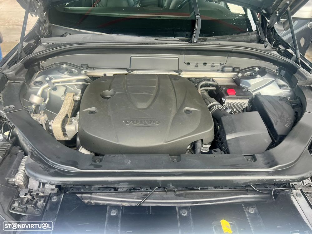 Volvo XC 60 2.0 D4 R-Design Geartronic - 2