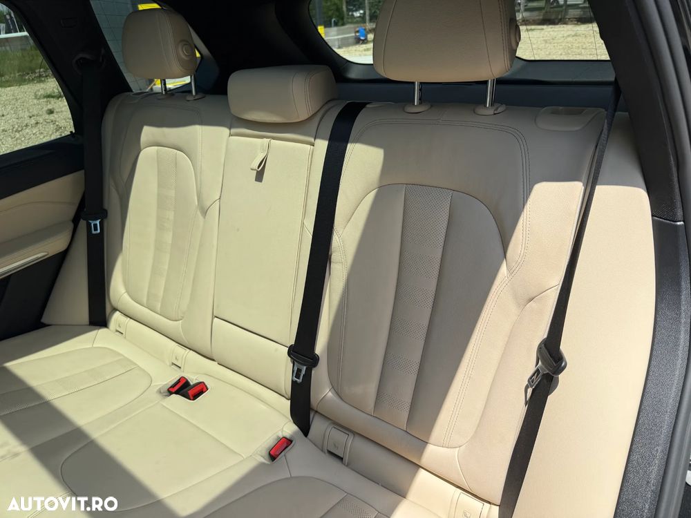 BMW X5 2022 — imagine 12