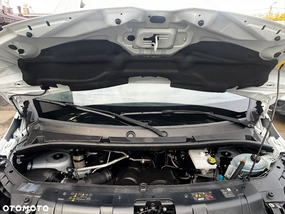 Renault Master Blaszak - 15