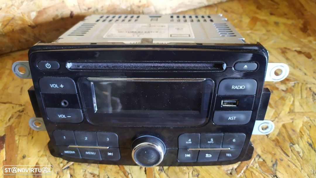AUTO-RADIO ORIGINAL RENAULT CAPTUR I / Dacia - 1