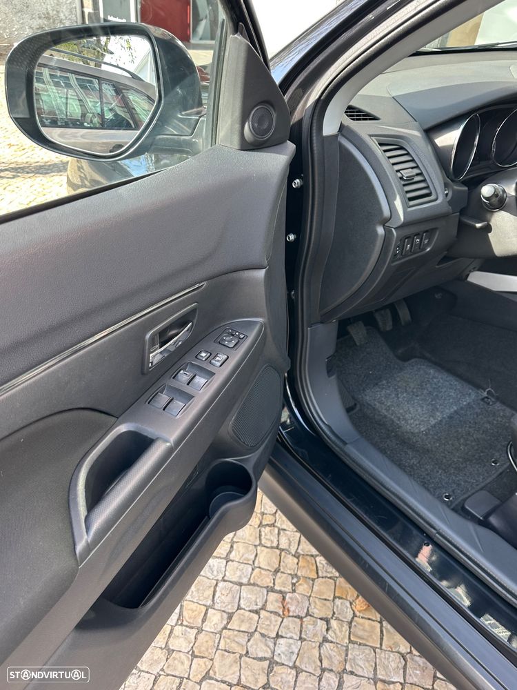 Mitsubishi ASX 1.8 DI-D Instyle - 16