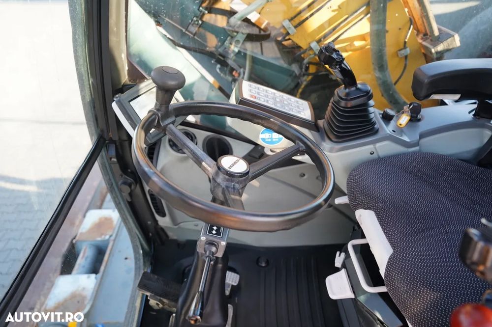 Liebherr 914 COMPACT / EXCAVATOR PE PNEURI / 13.464 ORE DE FUNCȚIONARE / CUPLAJ RAPID HIDRAULIC / CUPĂ HIDRAULICĂ PENTRU NIVELARE / - 30