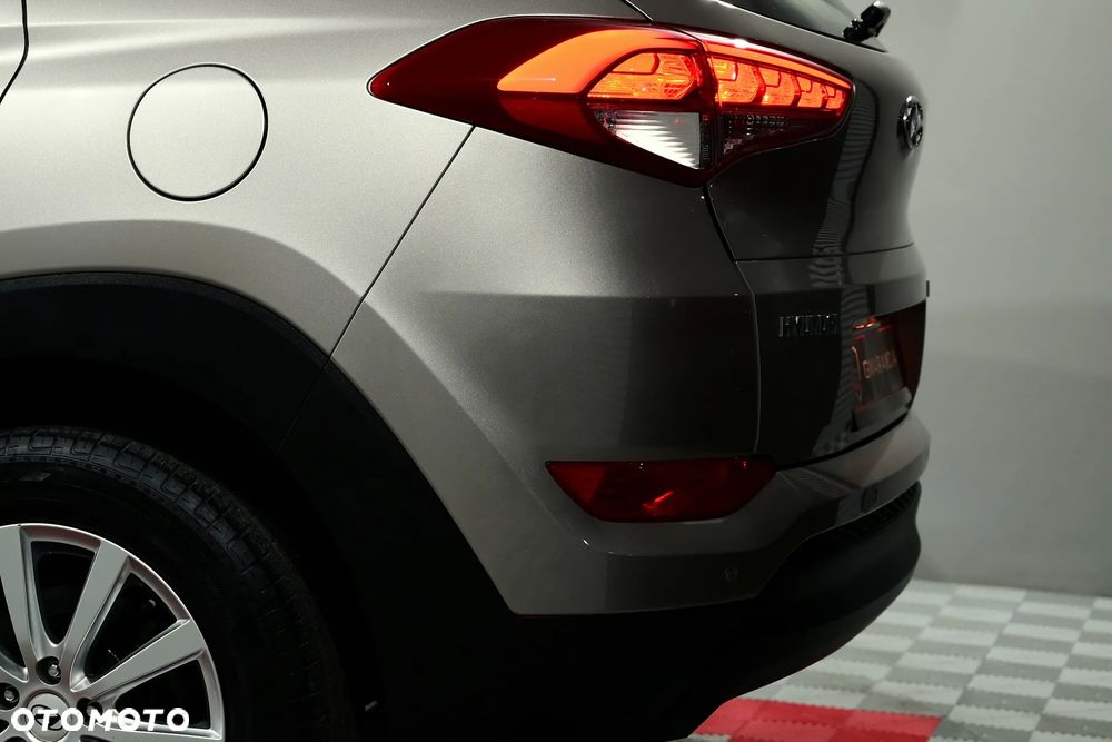 Hyundai Tucson 1.7 CRDI BlueDrive Style 2WD - 37
