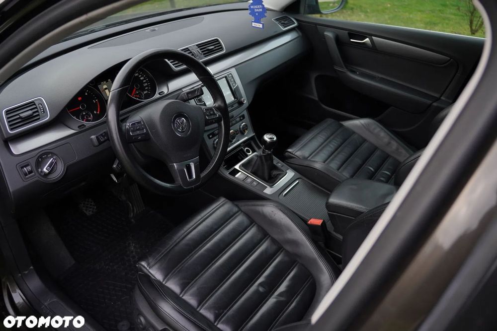 Volkswagen Passat 2.0 TDI BlueMotion Technology Highline - 15