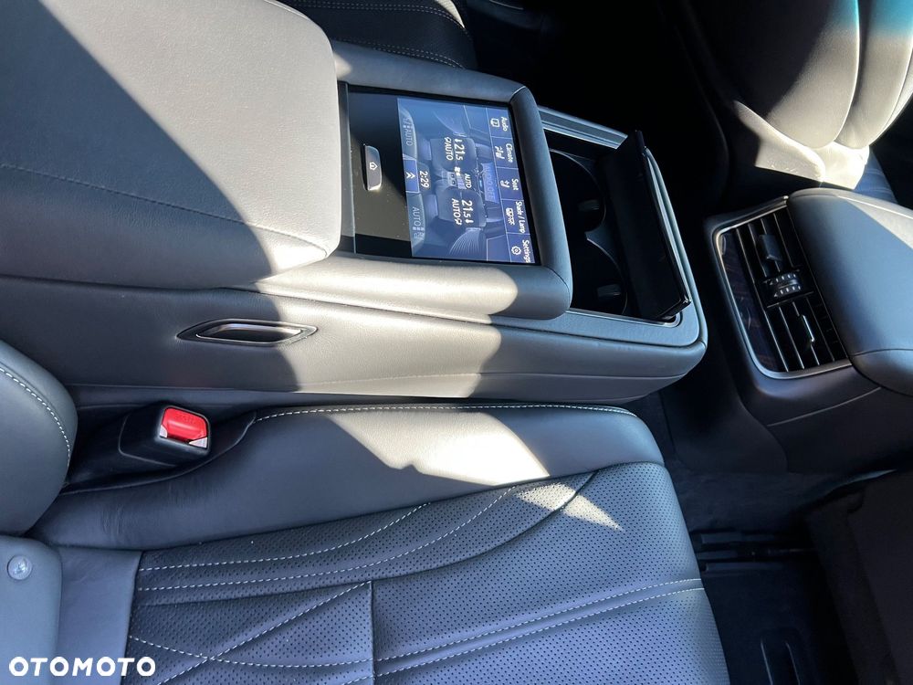 Lexus LS - 26