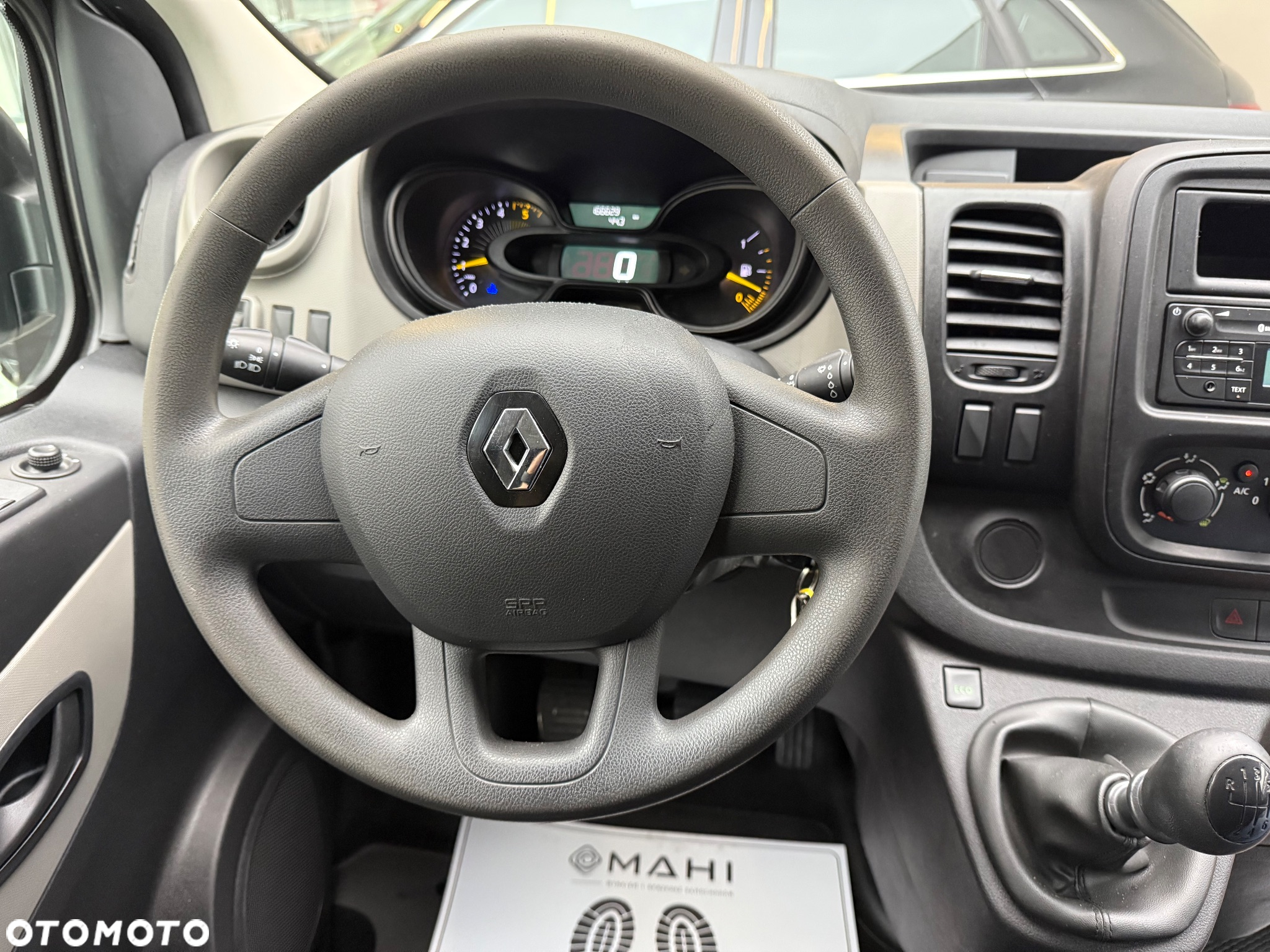 Renault Trafic - 22