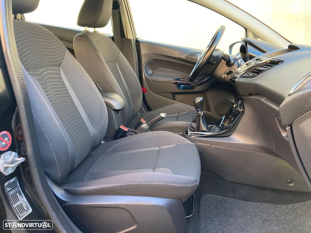 Ford Fiesta 1.0 S&S Titanium - 30