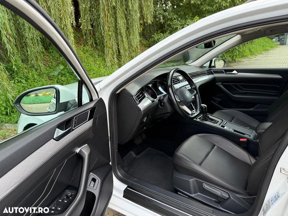 Volkswagen Passat Variant 2.0 TDI DSG (BlueMotion Technology) Comfortline - 16