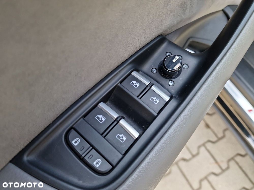 Audi Q8 60 TFSI e Quattro Tiptronic - 30