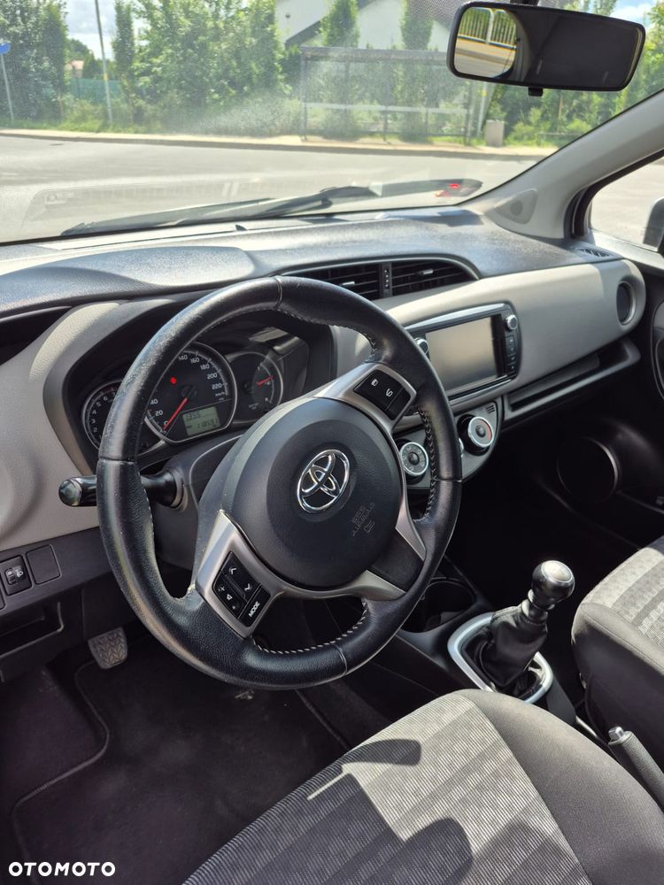 Toyota Yaris 1.33 Premium EU6 - 4