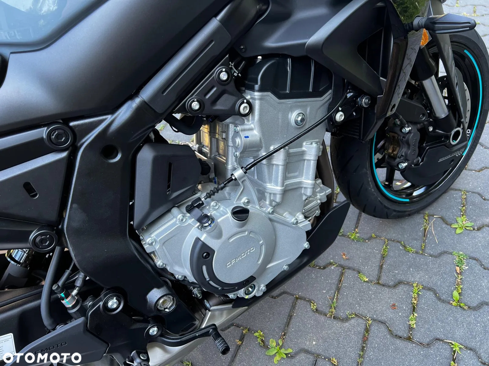 CFMoto 675NK - 18