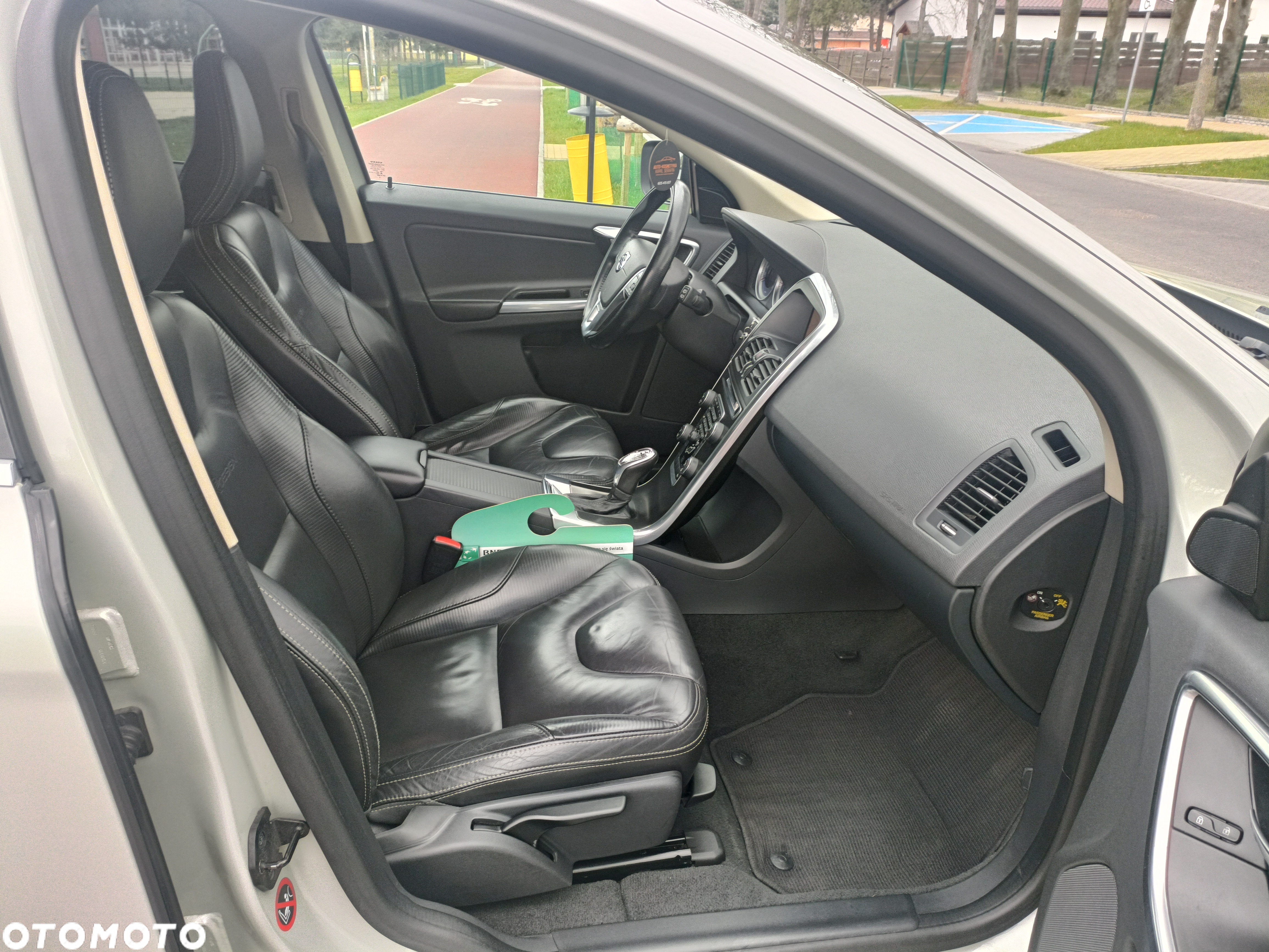 Volvo XC 60 D3 Geartronic RDesign - 19