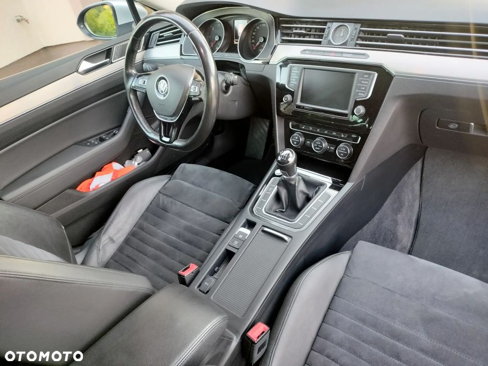 Volkswagen Passat - 18